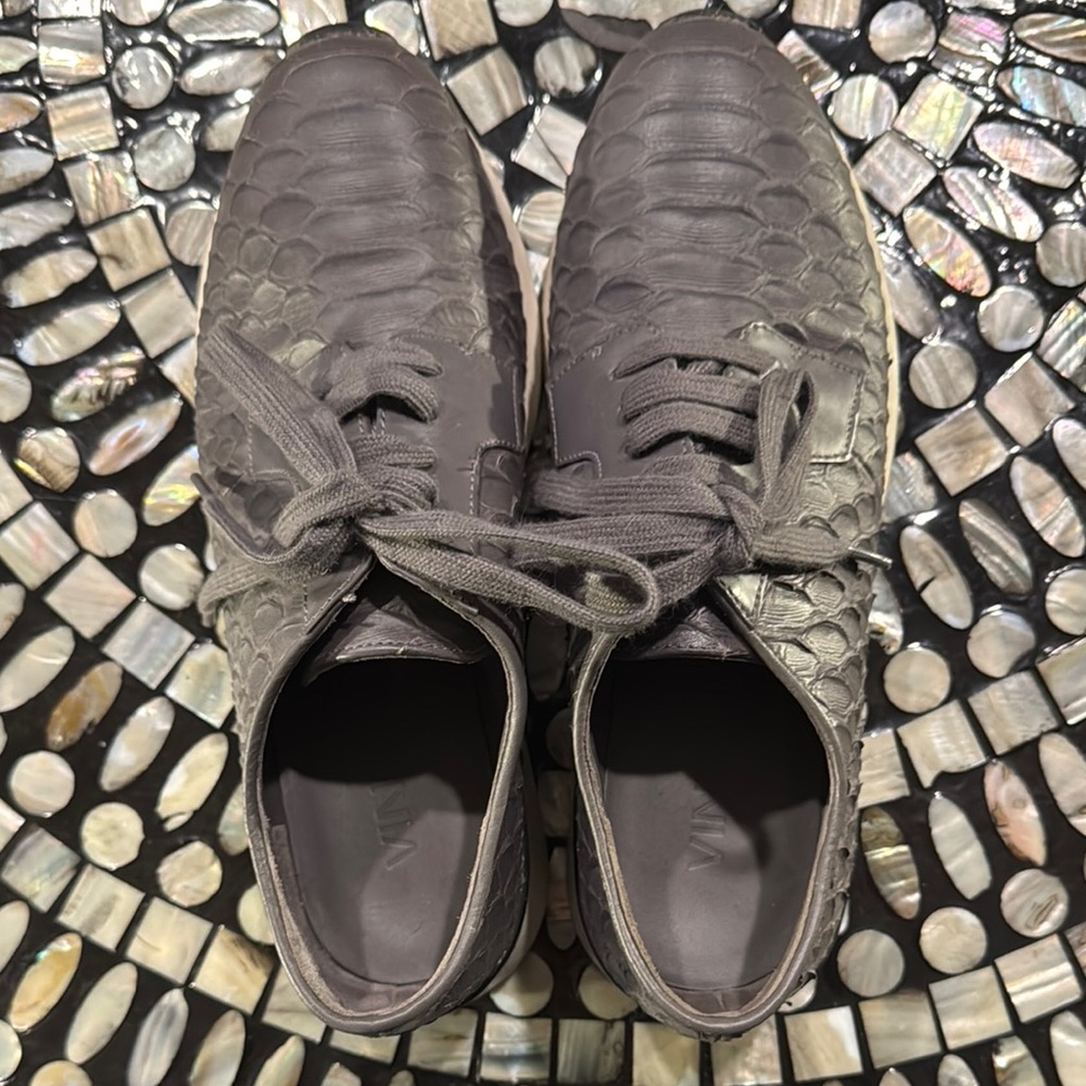Gray Oxfords with Soft Material and Low-Top Design